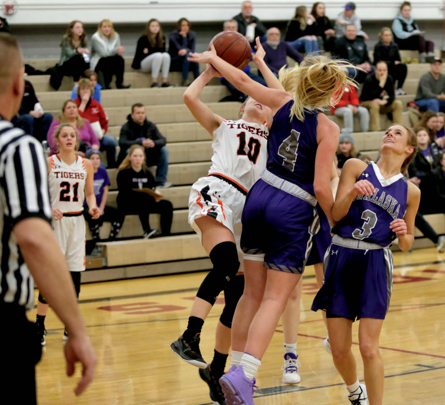 High school girls basketball - New Richmond vs Onalaska